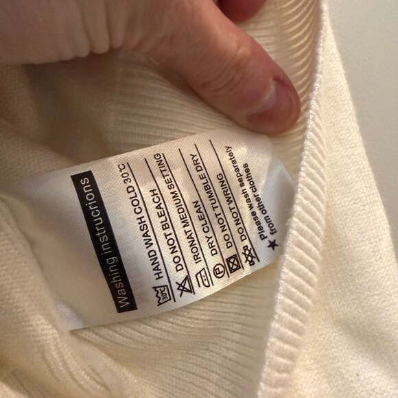 Christian Dior Ivory Embroidered Sun‎ & Floral Sweater - Picture 4 of 9